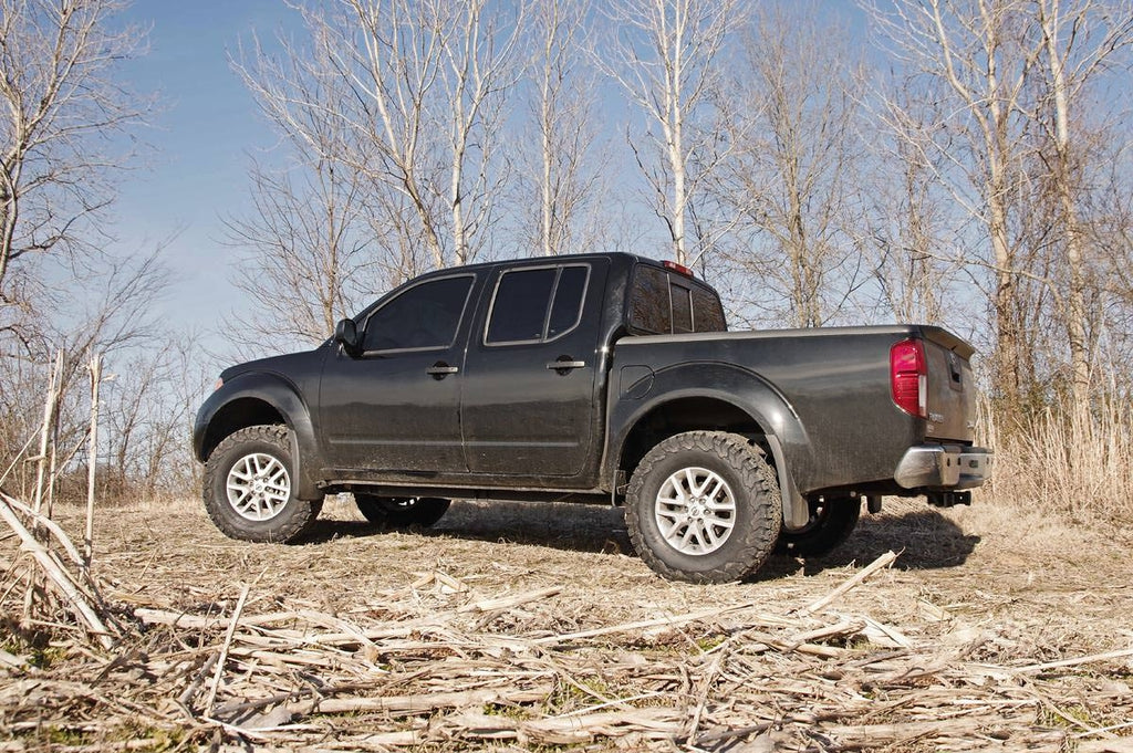 Rough Country 2.5 Inch Leveling Kit - Nissan Frontier (05-23) Xterra (05-15)