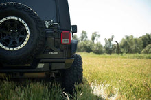 Load image into Gallery viewer, DV8 Offroad 07-18 Jeep Wrangler JK Slim Fender Flares