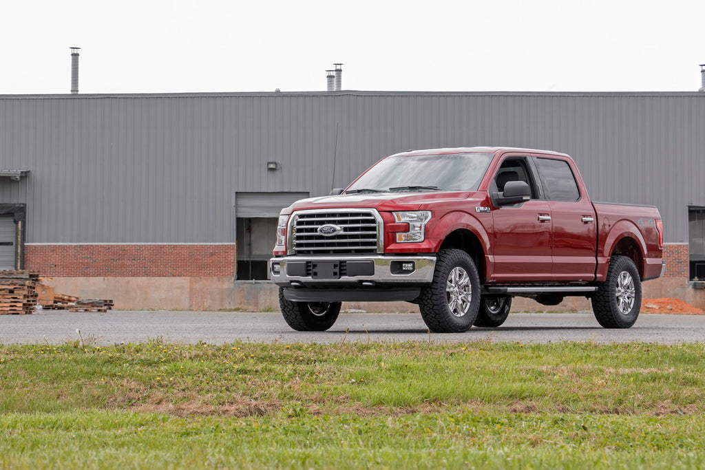 Rough Country 2 Inch Lift Kit - Ford F-150 2WD 4WD (2009-2020)