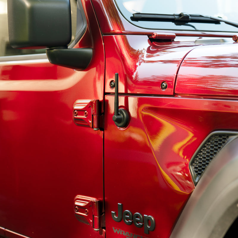 BuiltRight Industries 17-23 Jeep Wrangler / 17-23 Jeep Gladiator Perfect-Fit Stubby Antenna