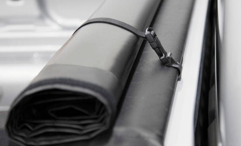 Access 20+ Jeep Gladiator 5ft Bed (w/ Trail Rail) Lorado Roll-Up Cover