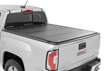 Load image into Gallery viewer, Hard Tri-Fold Flip Up Bed Cover - 6' Bed - Chevy GMC Canyon Colorado (15-23)