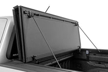 Load image into Gallery viewer, Hard Tri-Fold Flip Up Bed Cover - 6' Bed - Chevy GMC Canyon Colorado (15-23)