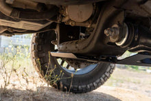 Load image into Gallery viewer, DV8 16-23 Toyota Tacoma Front Skid Plate