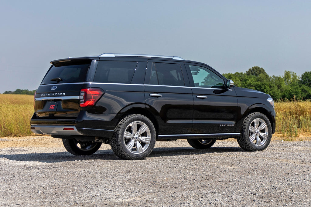 Installation example of the 1 Inch CCD Leveling Kit on a Ford Expedition (2018+)