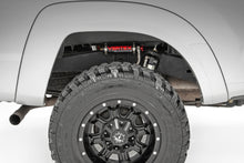 Load image into Gallery viewer, Rough Country - Vertex 2.5 Adj Rear Shocks - 6-7" - Toyota Tacoma 2WD/4WD (05-23) - 699014