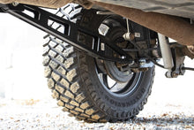 Load image into Gallery viewer, Rough Country Traction Bar Kit - Inverted U-bolts - 0-6 Inch - Ford Super Duty (08-16)