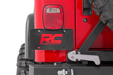 Load image into Gallery viewer, jeep-license-plate-adapter-10510-install2.jpg