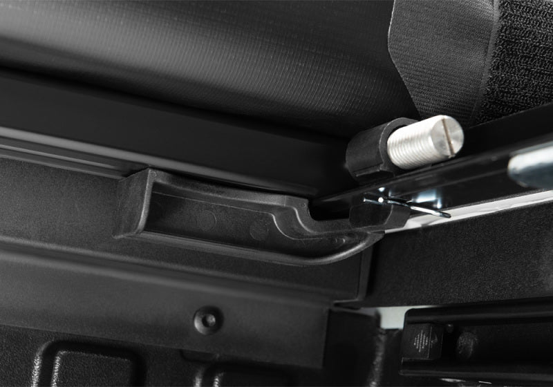 Extang Toyota Tundra (5-1/2ft) (w/Rail System) Trifecta 2.0