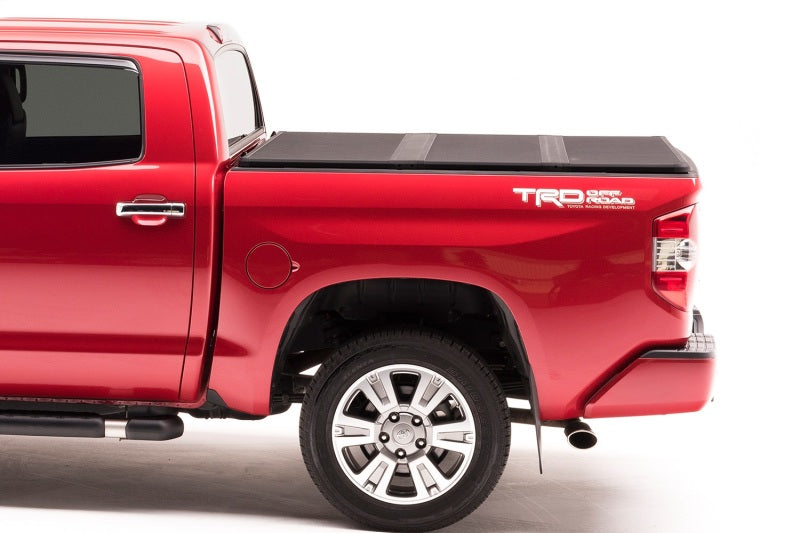 Extang Toyota Tundra (6.5ft) (Works w/o Rail System) Solid Fold 2.0
