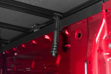 Load image into Gallery viewer, Lund Chevrolet Silverado 1500 6.5ft Bed Genesis Elite Tri-Fold Tonneau - Black