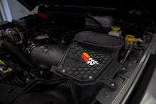 Load image into Gallery viewer, K&amp;N Jeep Wrangler JL V8-6.4L Aircharger Performance Intake