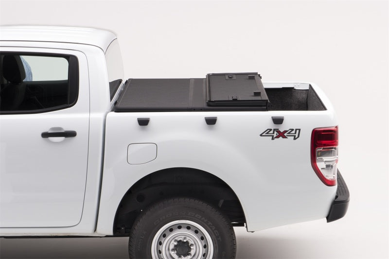 Extang Nissan Frontier(5ft Bed) (w/ or w/o Track Sys) (5ft) Solid Fold 2.0