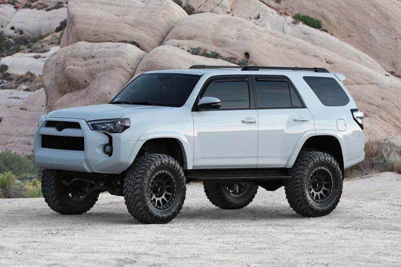 Fabtech 10-17 Toyota 4Runner 4WD 6in Perf Sys w/Dl 2.5 C/O Resi & 2.25