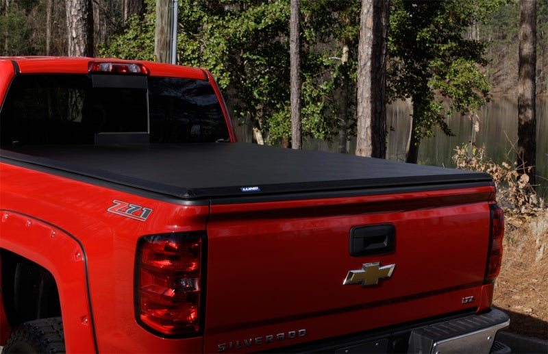 Lund Dodge Ram 1500 Fleetside (8ft. Bed) Hard Fold Tonneau Cover - Black