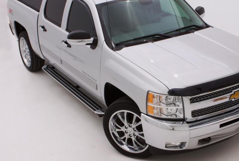 Lund Nissan Titan King Cab (80in) Crossroads 80in. Running Board Kit - Chrome