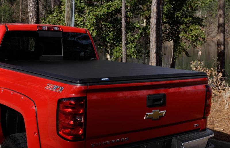 Lund Ford F-150 Styleside (8ft. Bed) Hard Fold Tonneau Cover - Black