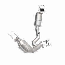 Load image into Gallery viewer, MagnaFlow Conv DF 00-03 Ford Taurus 3.0L