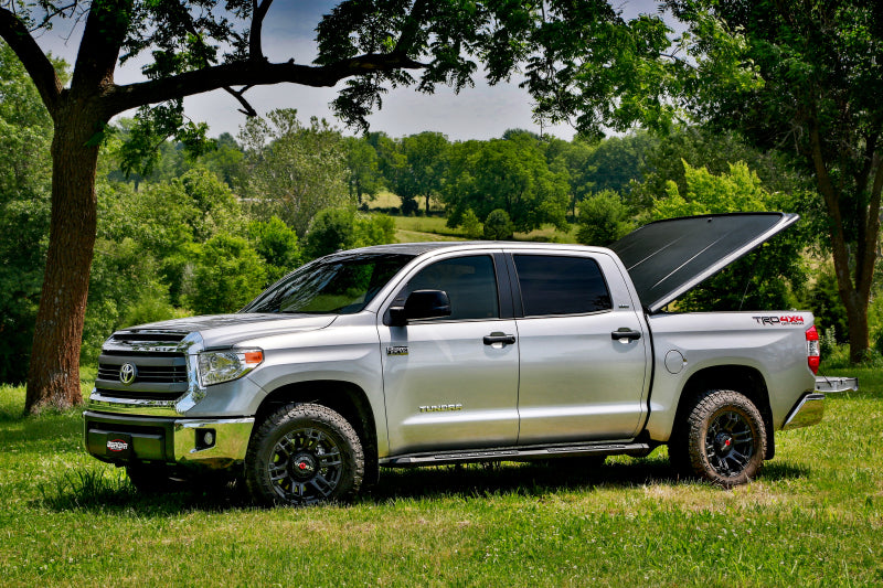 UnderCover Toyota Tundra 6.5ft SE Bed Cover - Black Textured