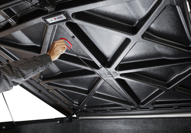 UnderCover GMC Sierra 1500 (Limited) 5.8 ft Elite Bed Cover - Black Textured