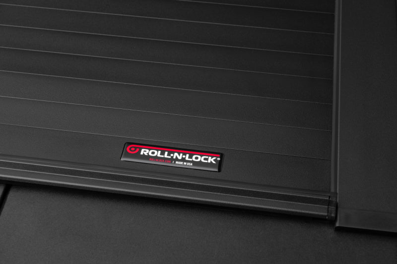 Roll-N-Lock 14-18 Chevy Silverado/Sierra 1500 XSB 68in A-Series Retractable Tonneau Cover