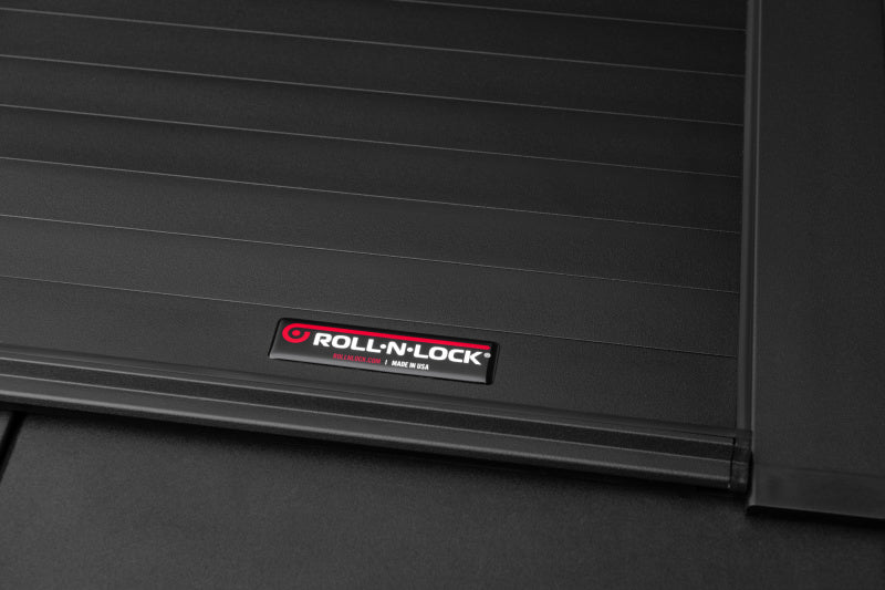 Roll-N-Lock Chevrolet Silverado 1500 SB 77-3/4in A-Series Retractable Tonneau Cover