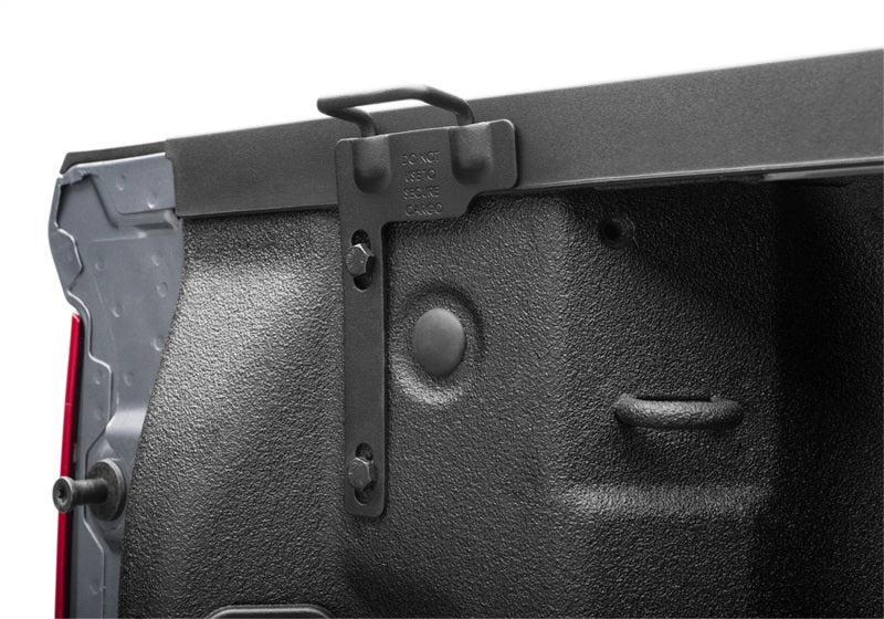 Extang 14-19 Chevy/GMC Silverado/Sierra 1500 (8ft. 2in. Bed) Solid Fold ALX