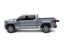Load image into Gallery viewer, Roll-N-Lock Chevrolet Silverado 1500 72.5in Bed M-Series Retractable Tonneau Cover