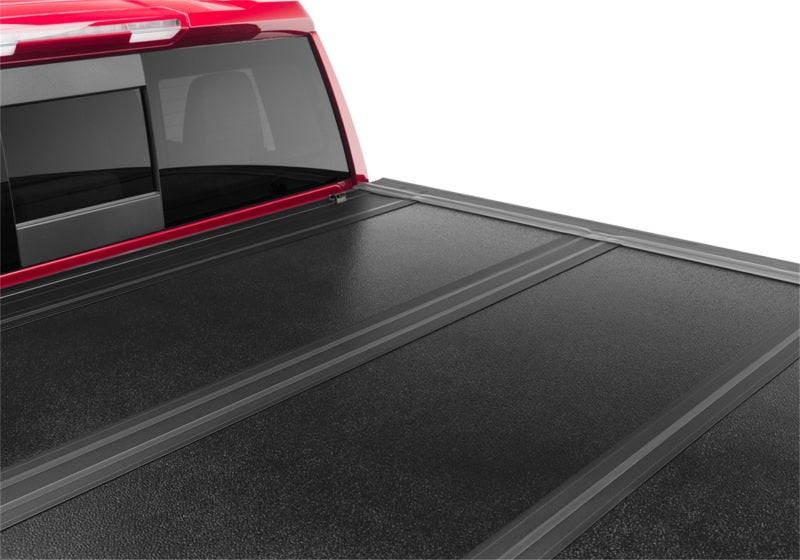 UnderCover Chevy Silverado 1500 (w/ or w/o MPT) 5.8ft Flex Bed Cover