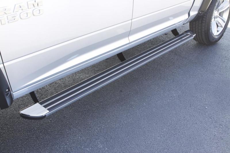Lund Chevy Silverado 2500 Crew Cab (Diesel) Crossroads 87in. Running Board Kit - Chrome