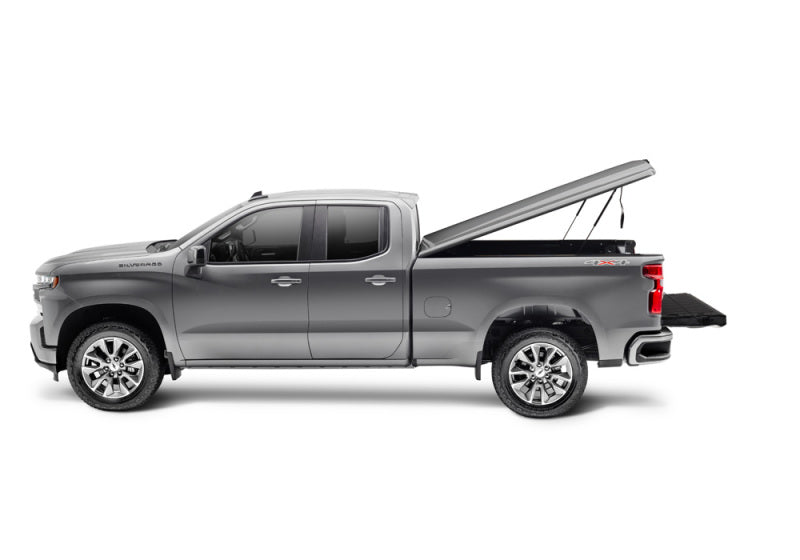 UnderCover Chevy Silverado 1500 6.5ft Elite LX Bed Cover - Deep Ocean Blue