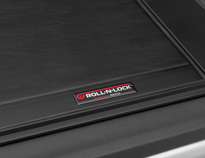 Roll-N-Lock Jeep Gladiator 5ft bed M-Series Retractable Tonneau Cover