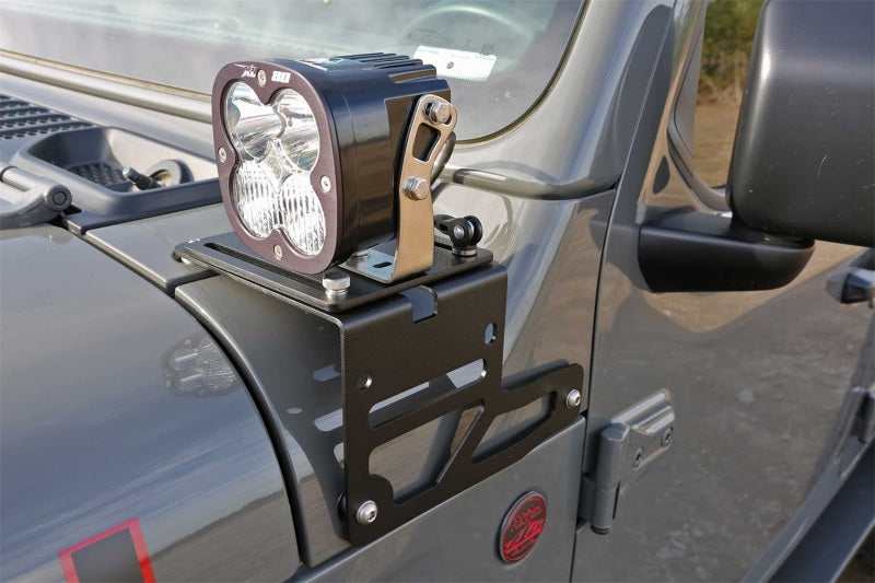 Fabtech 18+ Jeep JL/JT Light Bracket Kit (Adjustable)