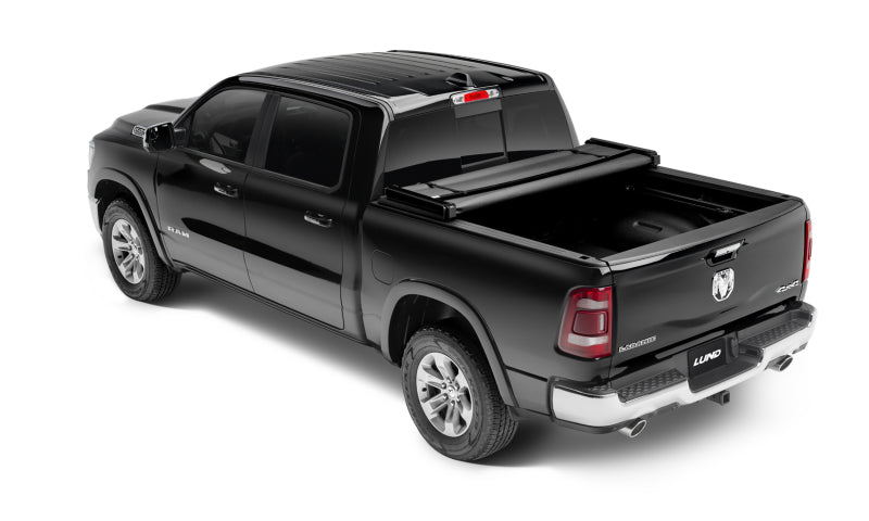 Lund Dodge Ram 1500 (5.5ft. Bed) Genesis Tri-Fold Tonneau Cover - Black
