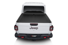 Load image into Gallery viewer, Rugged Ridge Armis Retractable Locking Bed Cover w/o Trail Rails Jeep Gladiator JT