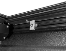 Load image into Gallery viewer, Roll-N-Lock Jeep Gladiator 5ft bed M-Series Retractable Tonneau Cover