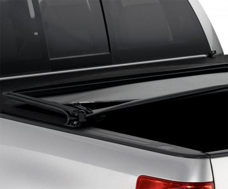 Lund Nissan Titan XD (6.5ft. Bed w/o Titan Box) Genesis Elite Tri-Fold Tonneau Cover - Black