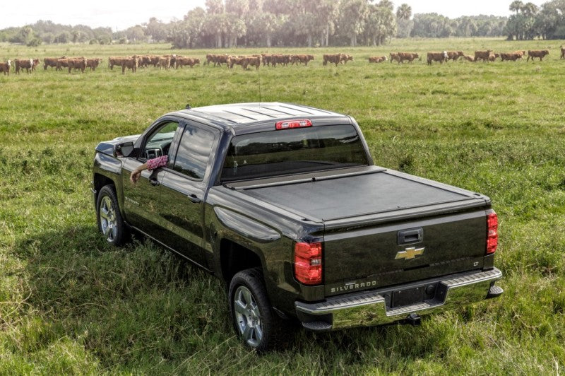 Roll-N-Lock 07-21 Toyota Tundra Regular Cab/Double Cab SB 77in M-Series Retractable Tonneau Cover