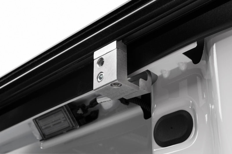 Retrax 15+ Chevrolet/GMC Colorado/Canyon (6ft. Bed) Retrax IX