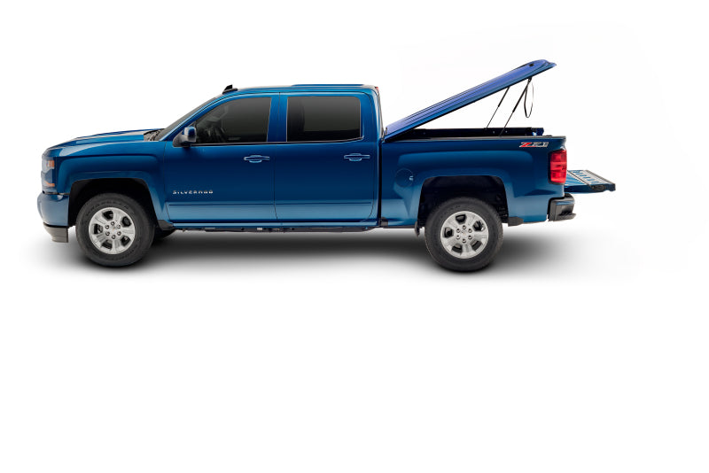 UnderCover Chevy Silverado 1500 5.8ft Lux Bed Cover - Iridium Effect