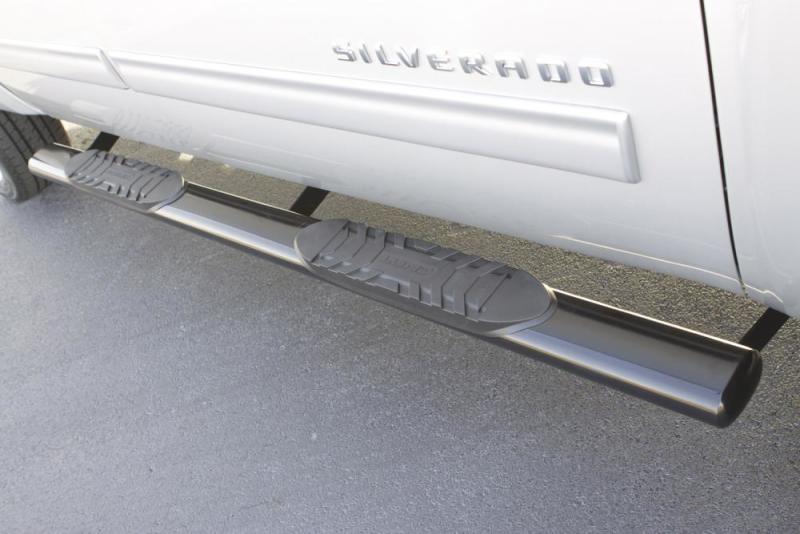 Lund Toyota Tundra CrewMax 5in. Oval Straight SS Nerf Bars - Polished