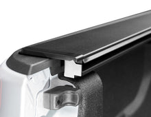 Load image into Gallery viewer, Roll-N-Lock Jeep Gladiator 5ft bed M-Series Retractable Tonneau Cover