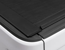 Load image into Gallery viewer, Roll-N-Lock Jeep Gladiator 5ft bed (w/ Trail Rail System) M-Series Retractable Tonneau Cover