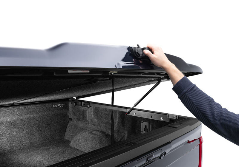 Undercover 2022 Ford Lightning + 23-24 Ford F-150 5.5 ft Short Bed Tonneau Cover