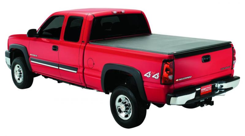 Lund Ford F-150 (6.5ft. Bed) Genesis Tri-Fold Tonneau Cover - Black