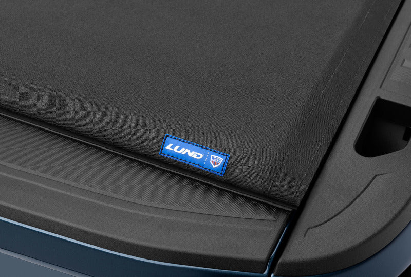 Lund Chevy Silverado 1500 (8ft. Bed) Genesis Elite Roll Up Tonneau Cover - Black