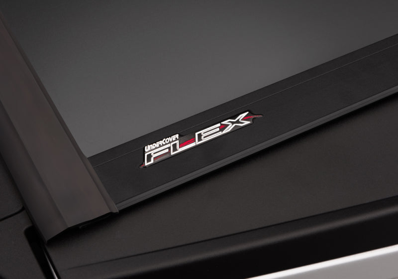 UnderCover Ford F-150 5.5ft Ultra Flex Bed Cover - Matte Black Finish