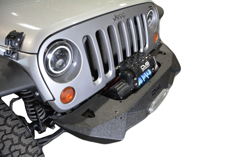DV8 Offroad 07-18 Jeep Wrangler JK/JL Steel Stubby Front Bumper w/ Light Bracket & Winch Plate