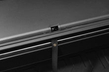 Load image into Gallery viewer, Roll-N-Lock Chevrolet Colorado/GMC Canyon 59-1/8in A-Series Retractable Tonneau Cover
