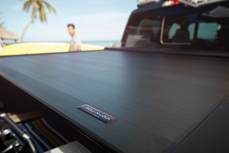 Roll-N-Lock 15-20 Ford F-150 65-5/8in E-Series Retractable Tonneau Cover